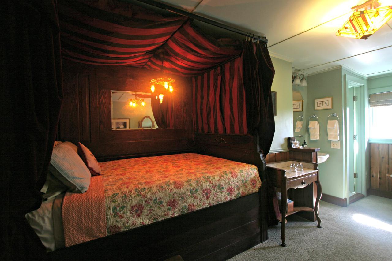 Kangaroo House Bed & Breakfast Eastsound Exterior foto